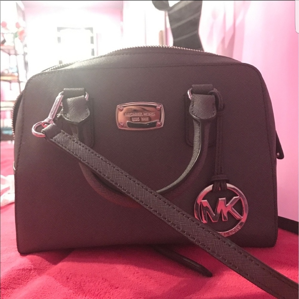 Micheal kors satchel bag